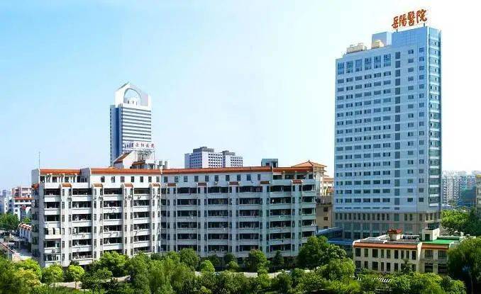 醫(yī)院共享陪護(hù)柜一物多用，便醫(yī)惠民！